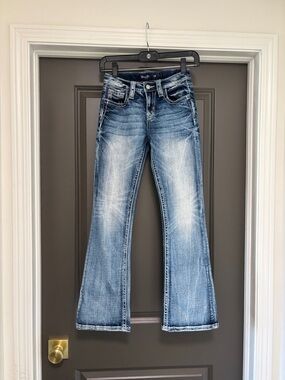 Miss Me Mid Rise Boot Cut Youth Jean - Lucky White Horseshoe 10